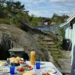 Σπίτι διακοπών Waterfront On Idyllic Rosholmen