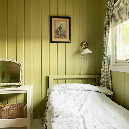 Holiday home Waterfront On Idyllic Rosholmen